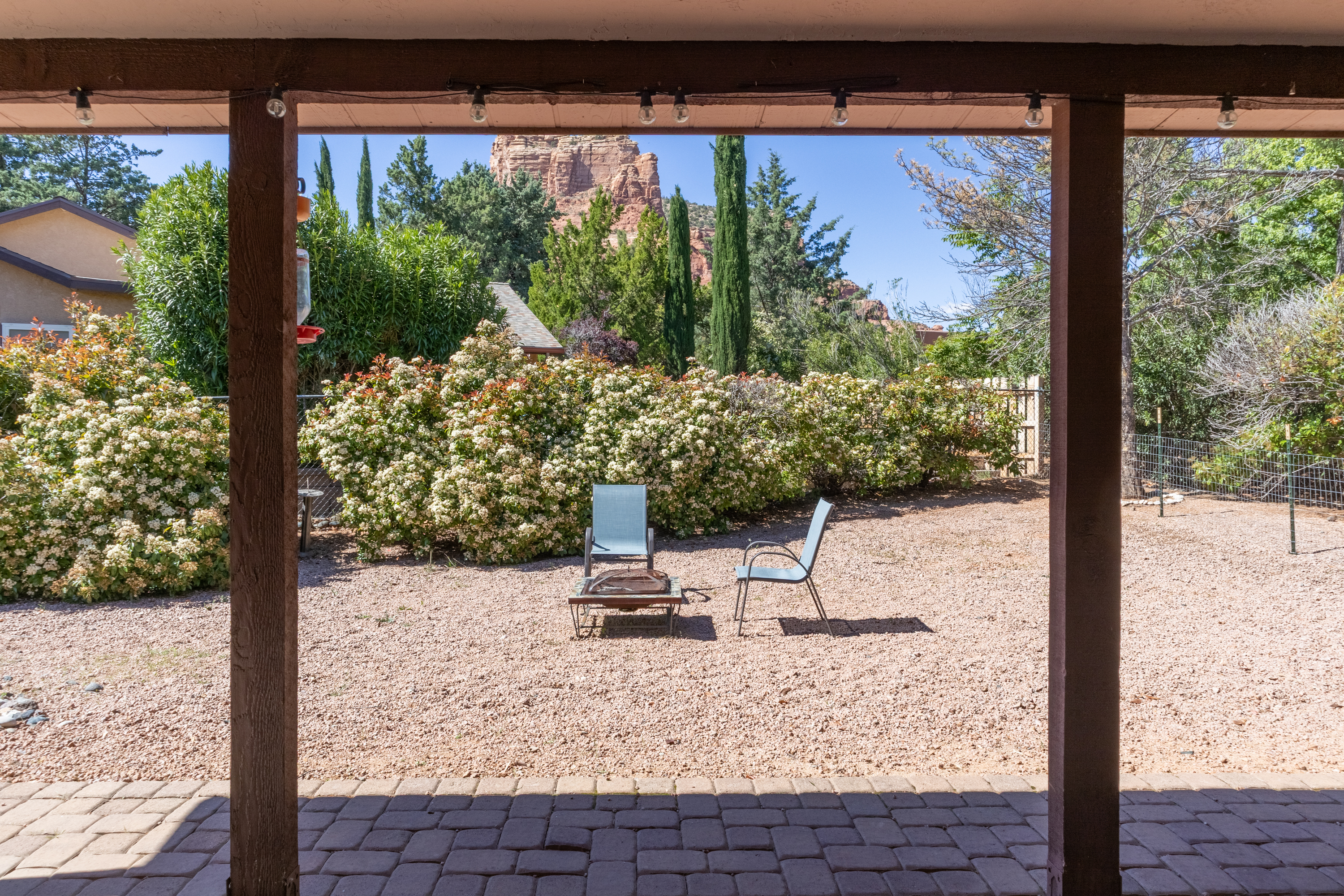 Sedona — patio with red rocks view