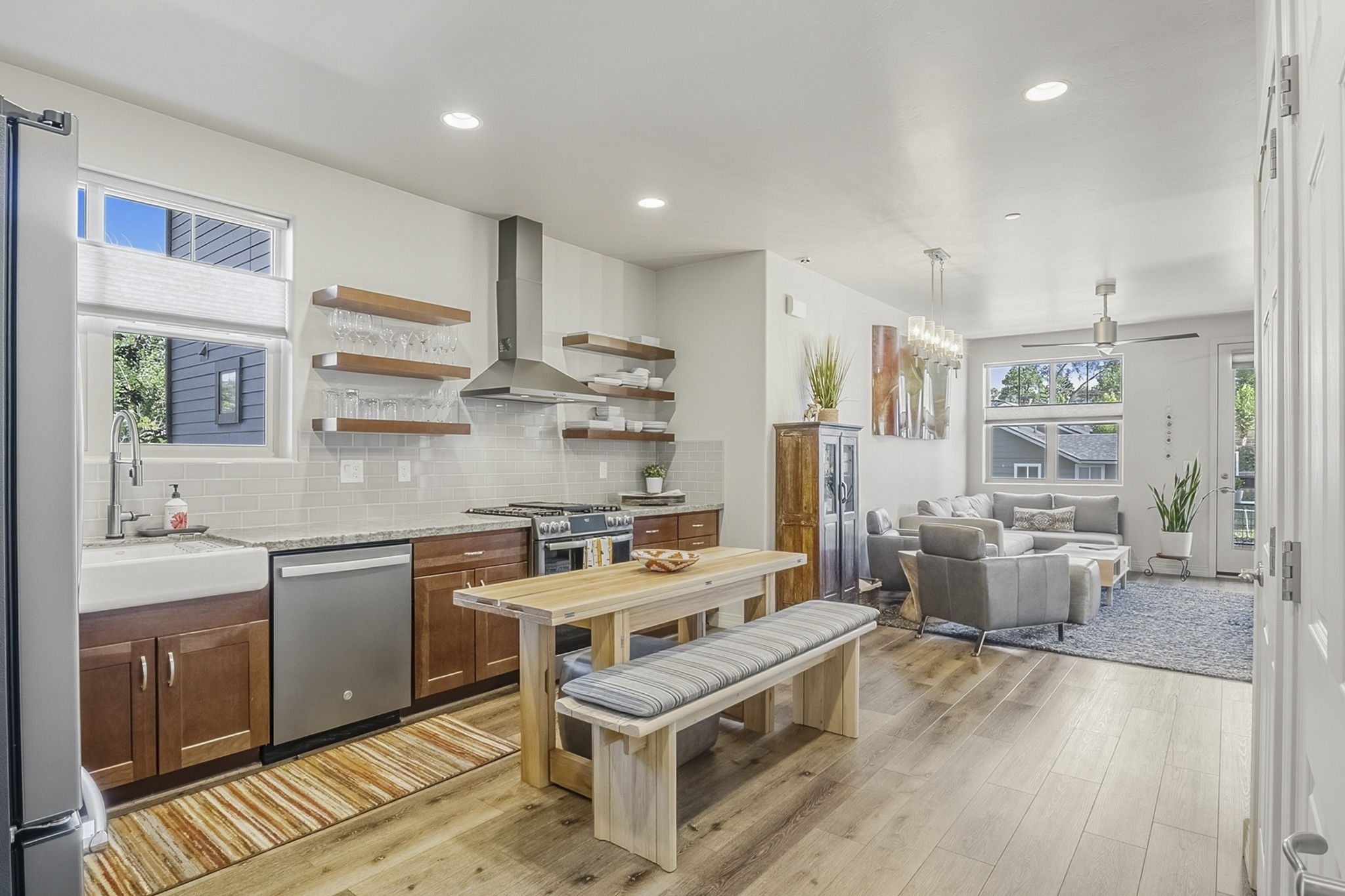 Dale Ave — open kitchen and living