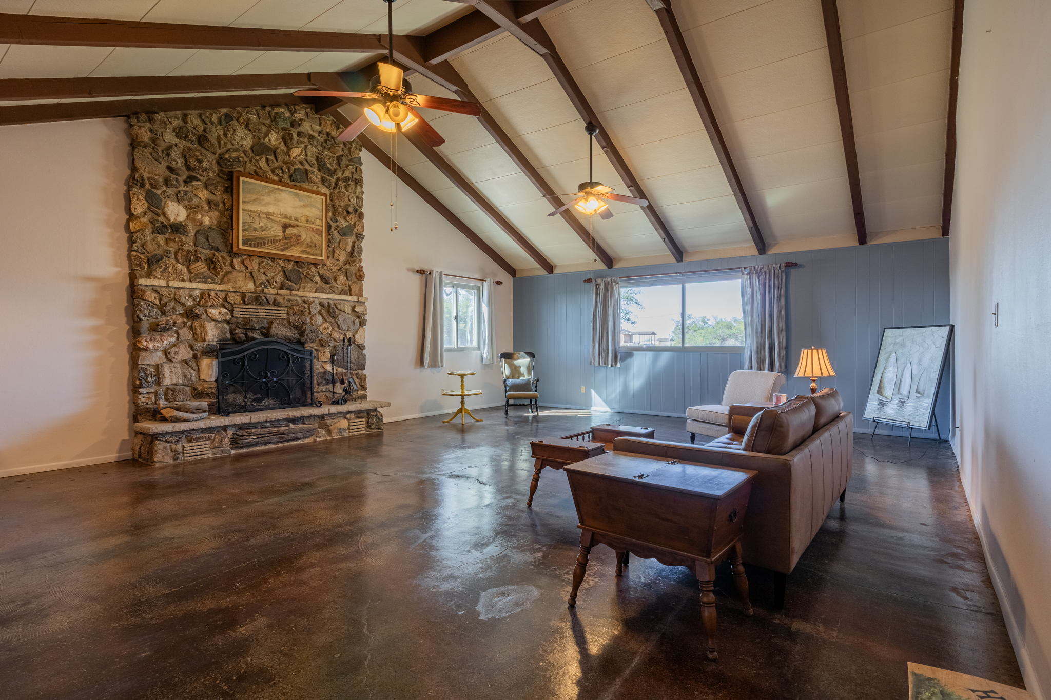 French Rd — room