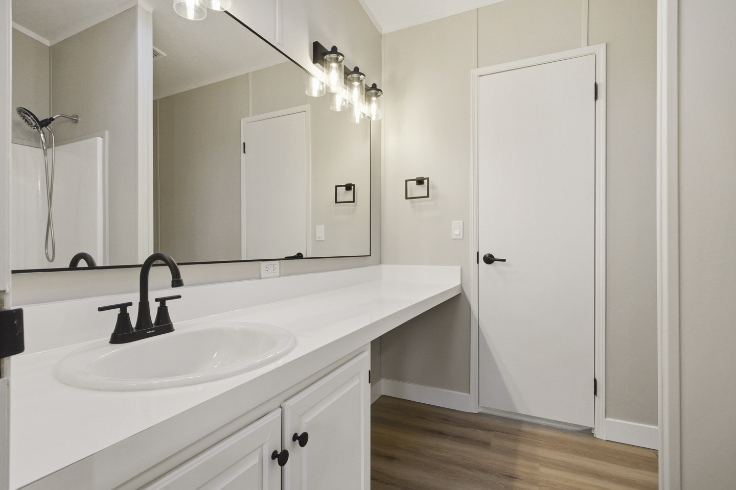 Topeka Ave — bathroom